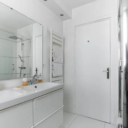 Apartment Home Suite Home Montaigne Place De L'Alma Paris